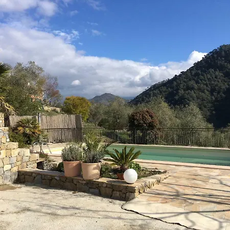 Lenivada Villa